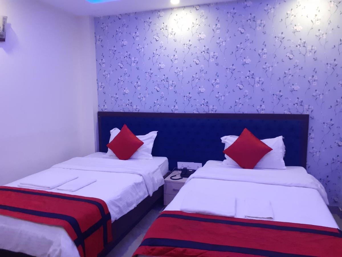 Hotel Delight Deluxe Pipra Dewās Exteriér fotografie