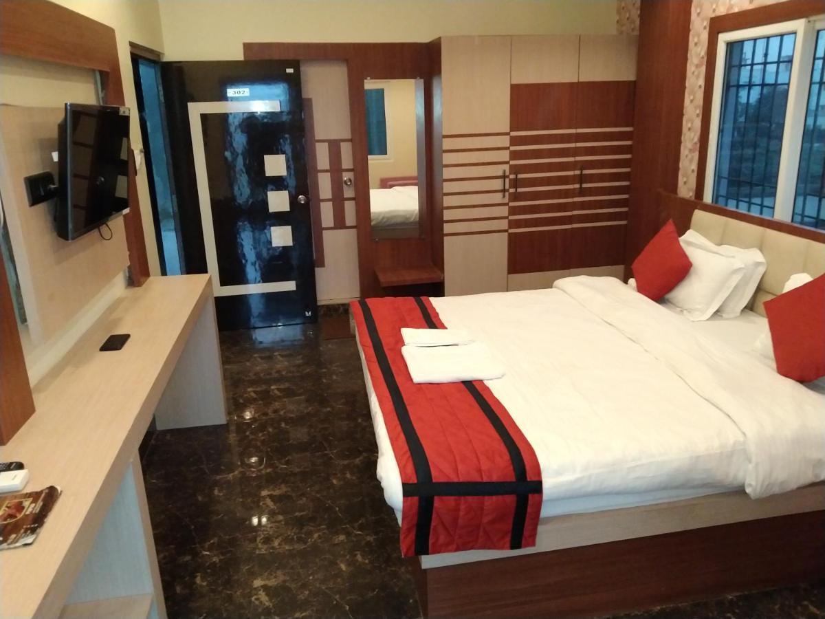 Hotel Delight Deluxe Pipra Dewās Exteriér fotografie