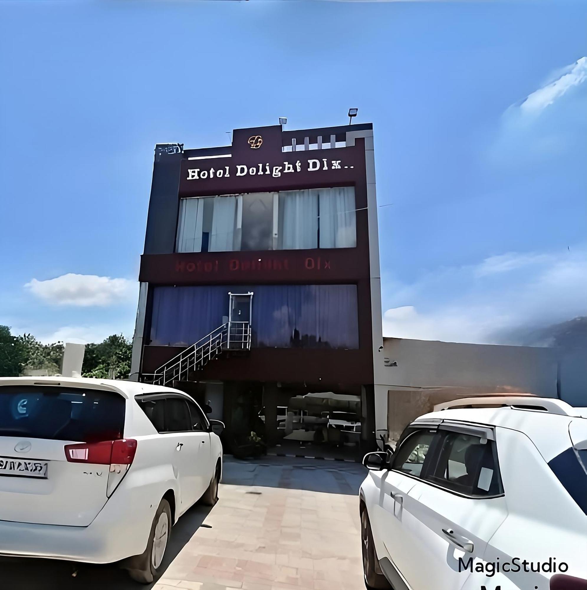 Hotel Delight Deluxe Pipra Dewās Exteriér fotografie